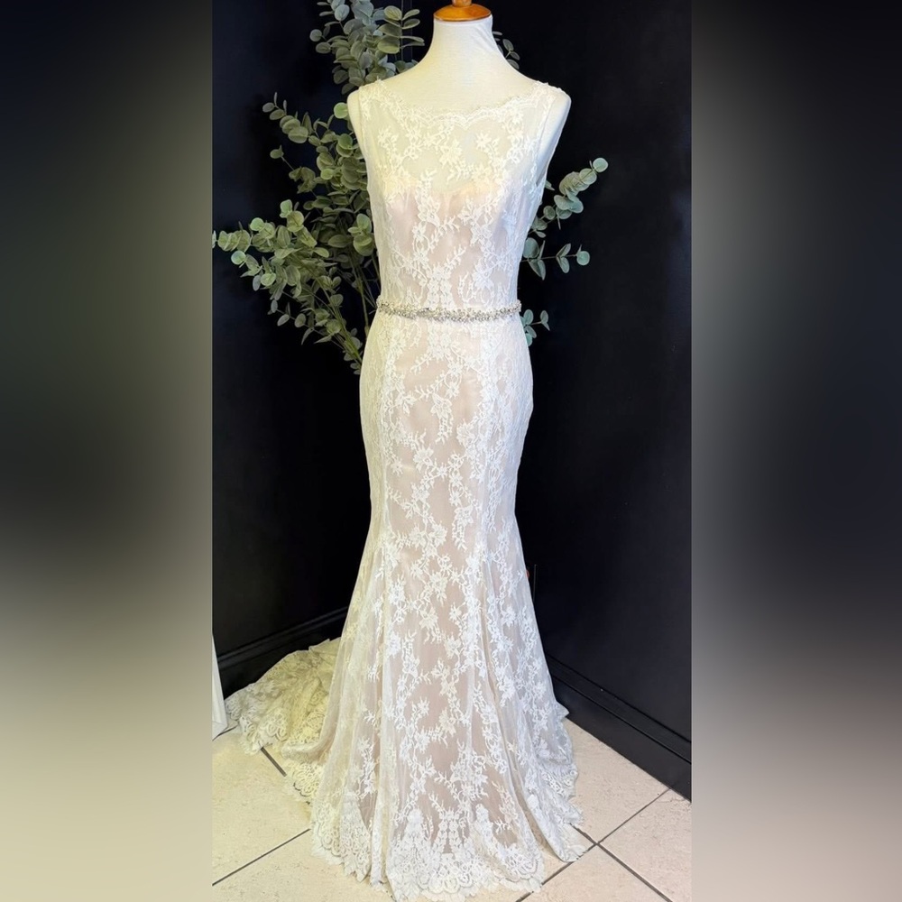 Elegant White Lace Gown with Beaded Belt